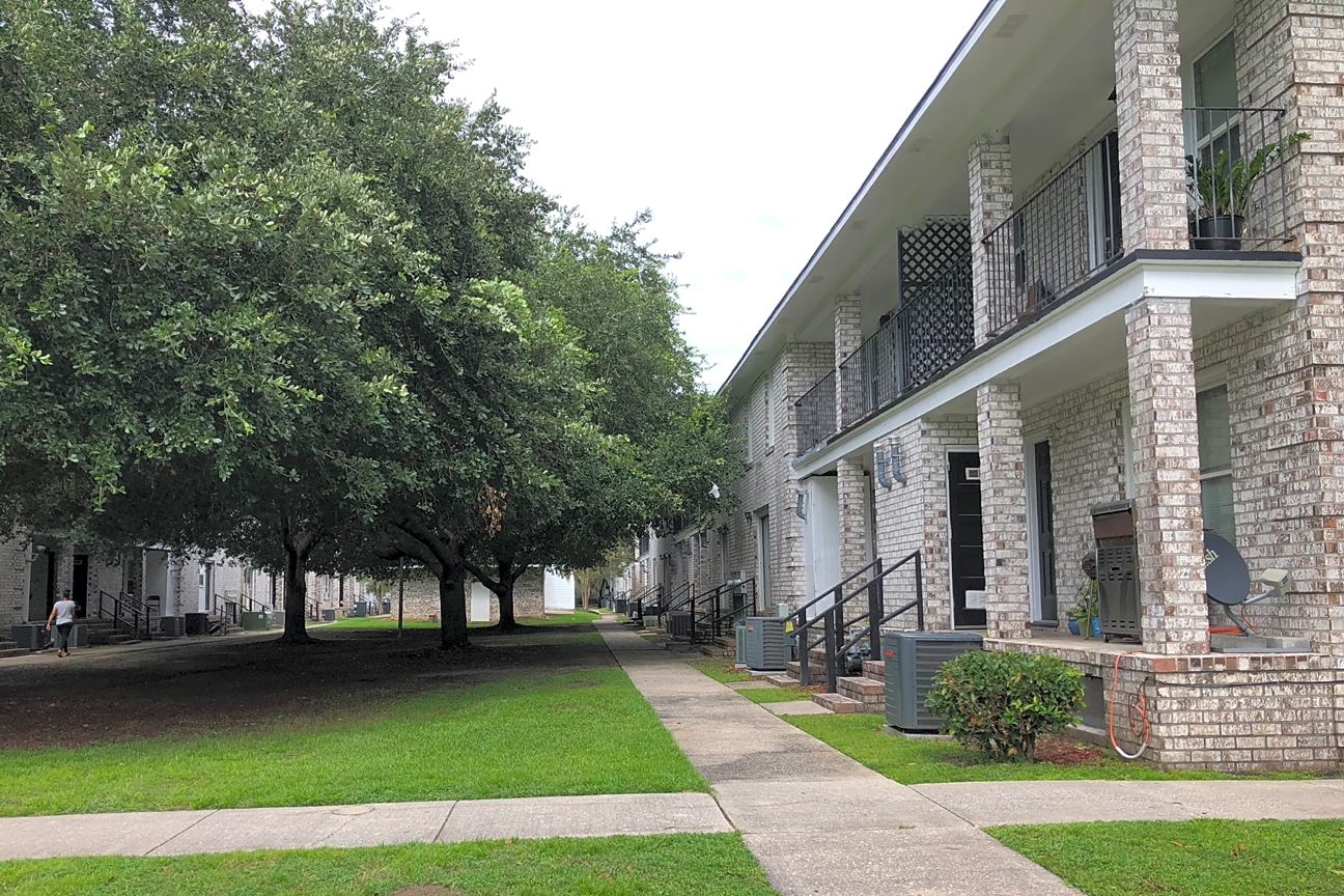 Courtyard at The Edge by King Rook Capital, located in Charleston, SC.